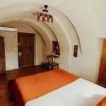 Kookaburra Hotel 3*