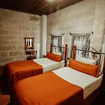 Kookaburra Hotel 3*
